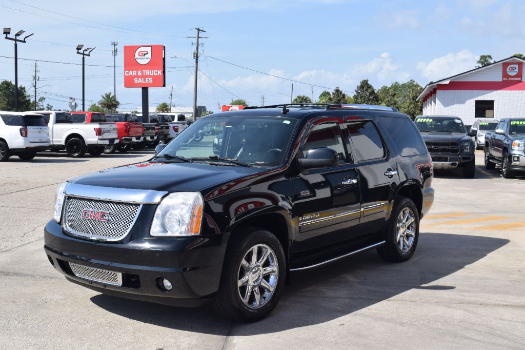 2009 GMC Yukon Denali - AWD's photo