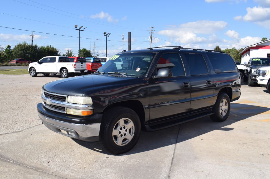 2004 Chevrolet Suburban LS's photo