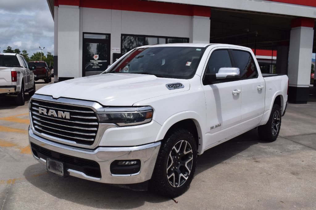 2025 RAM 1500 Laramie 4x4 Crew Cab 5'7's photo