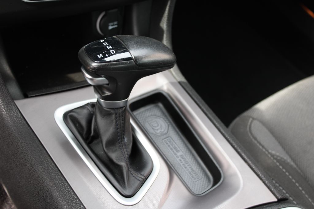 2022 Dodge Charger SXT - Photo 13