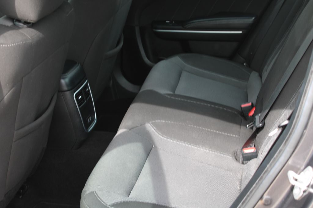 2022 Dodge Charger SXT - Photo 15