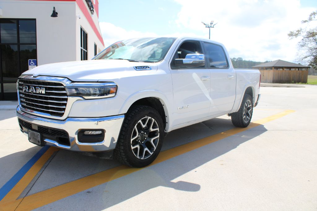 2025 RAM 1500 Laramie 4x4 Crew Cab 5'7's photo