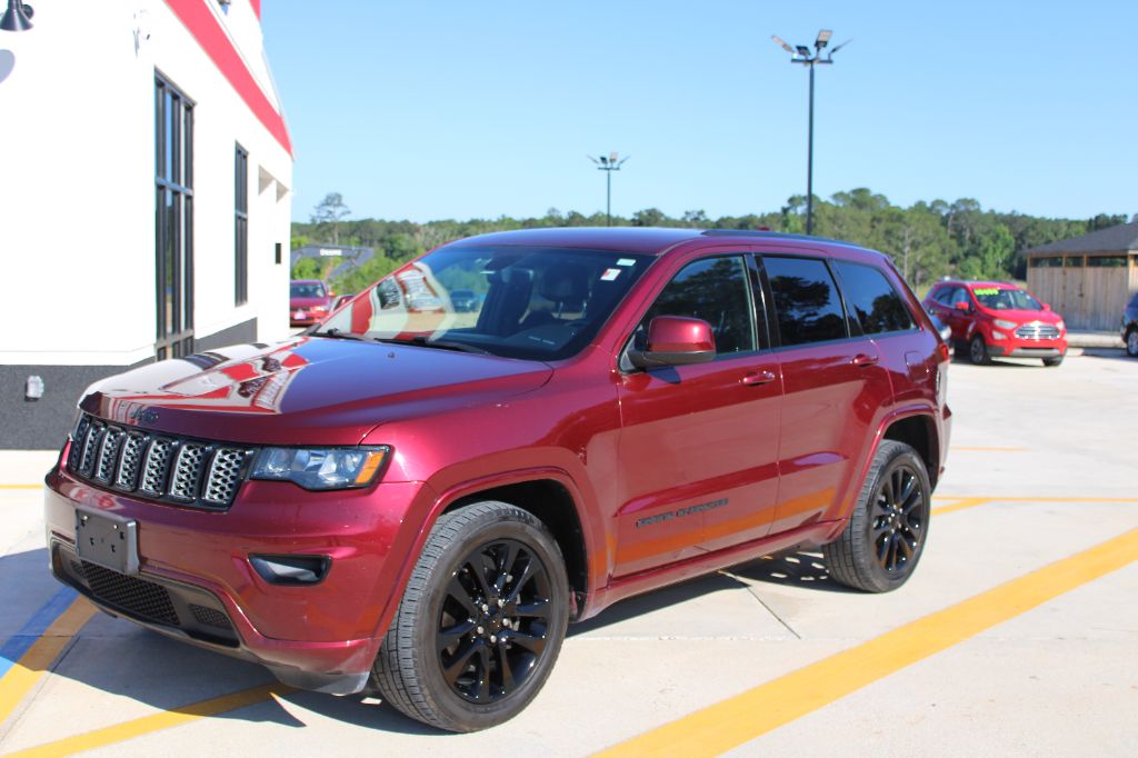 2017 Jeep Grand Cherokee Altitude 4WD's photo