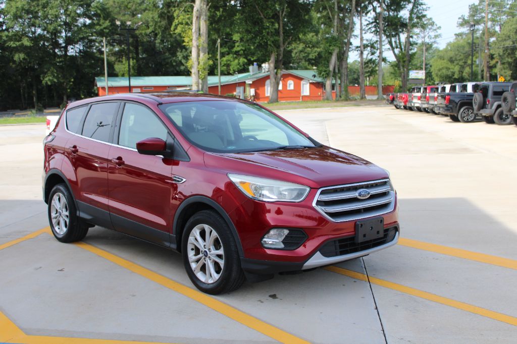 2017 Ford Escape SE's photo